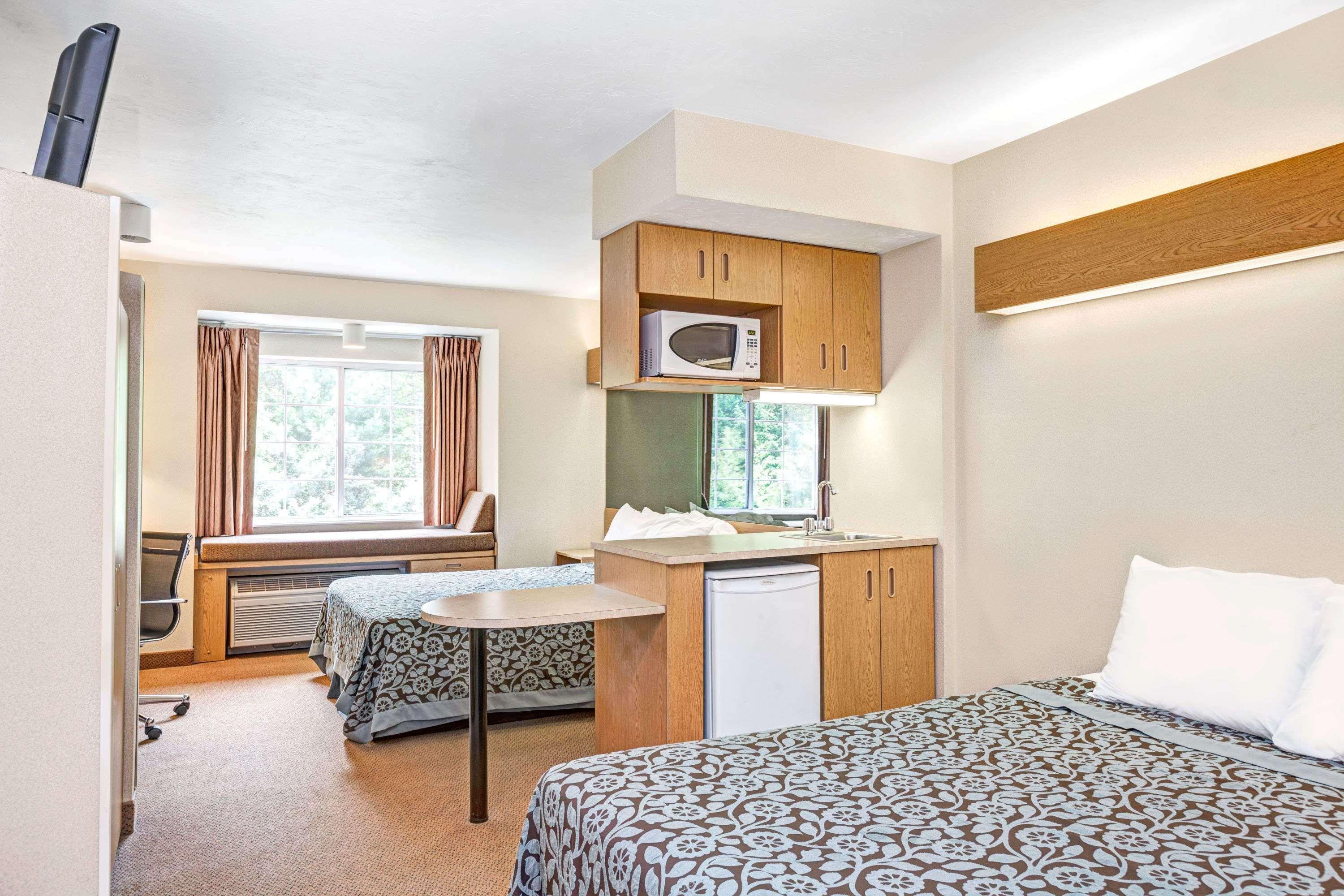 Days Inn By Wyndham Sturbridge Kültér fotó
